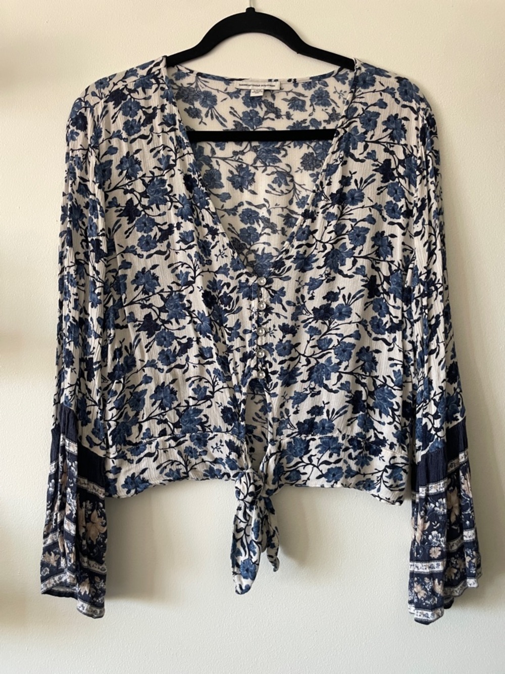 American Eagle Outfitters|Floral Boho Tie Front Top|Large|EUC